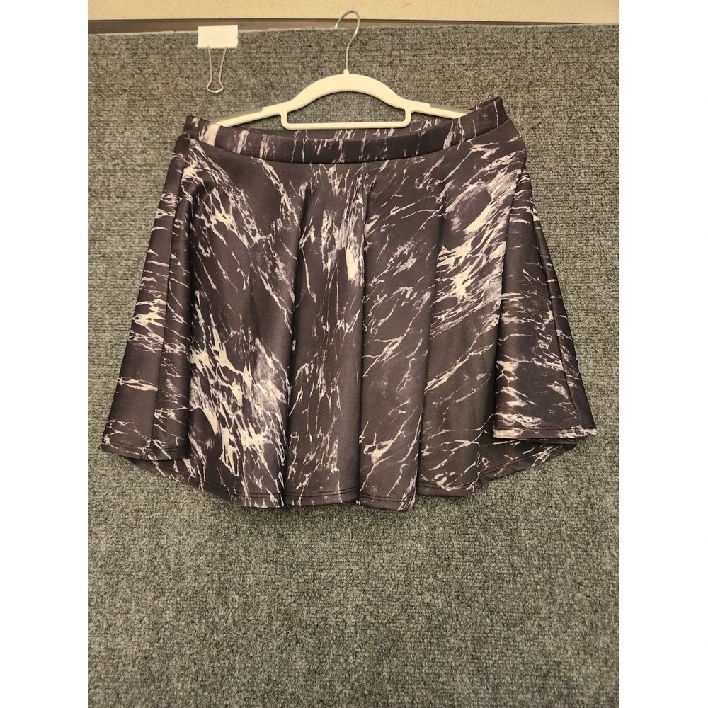 Nasty Gal Skirt Womens‎ Large Black Marble Print Skater Mini Stretch Made USA